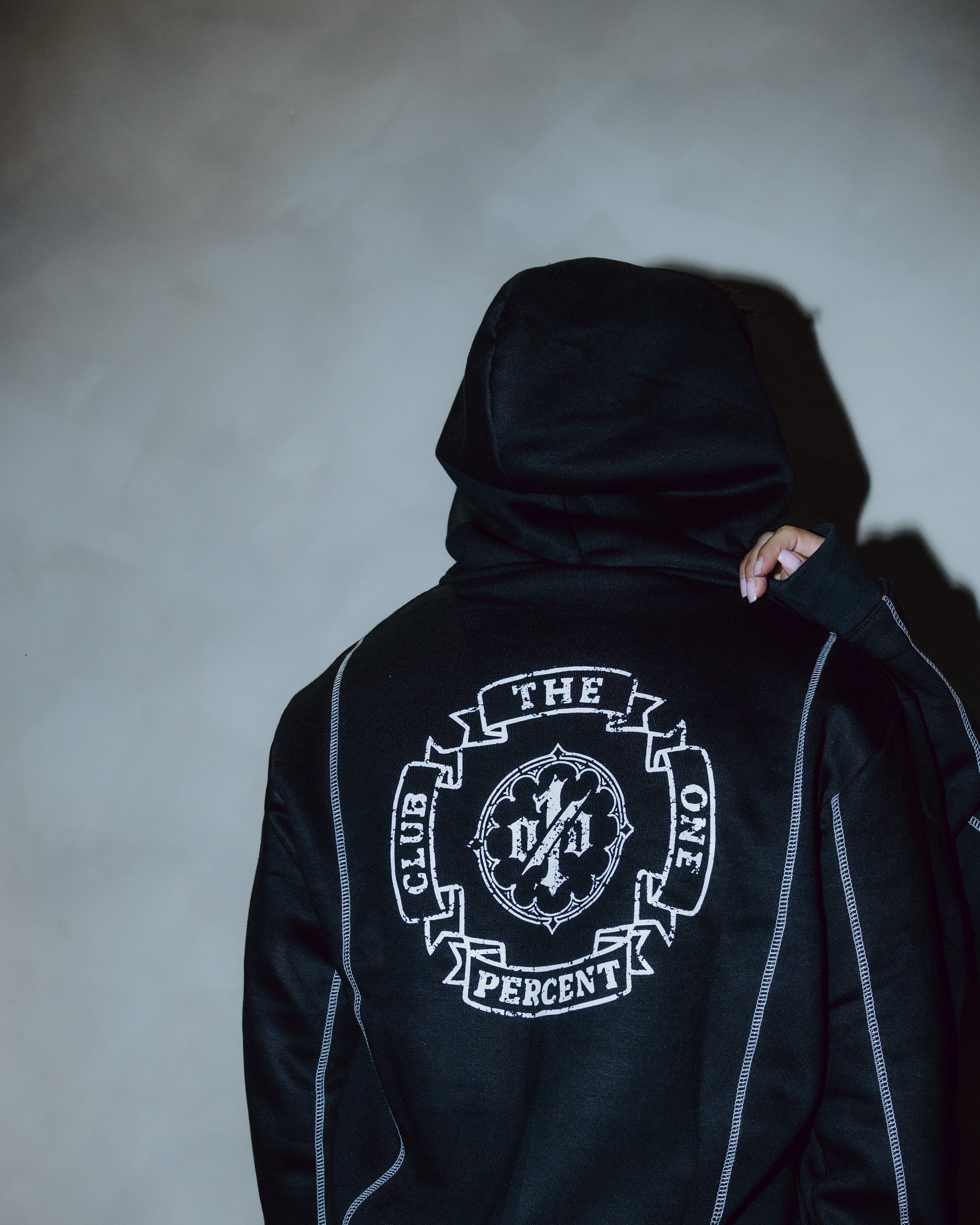 THE LUXOR TRACKSUIT — BLACK